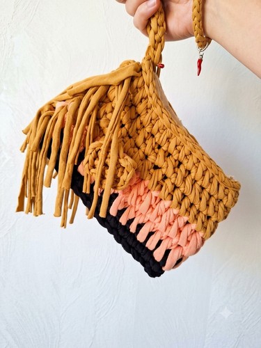 Borse pochette all'uncinetto