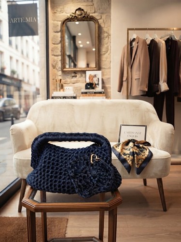Borsa elegante all uncinetto