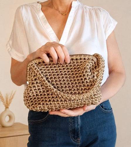 Borsa clutch uncinetto bronzo-